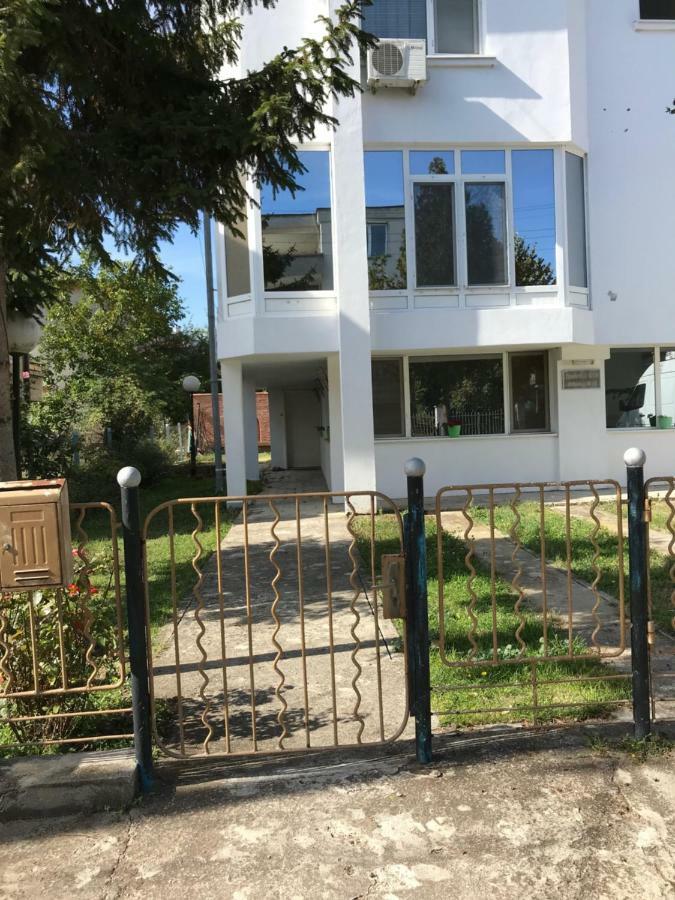 Milena'S House Hotel Burgas Exterior photo