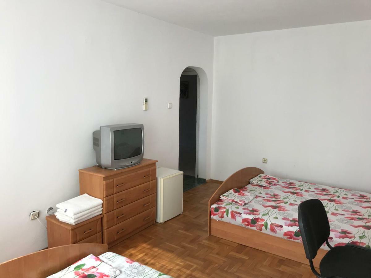Milena'S House Hotel Burgas Exterior photo