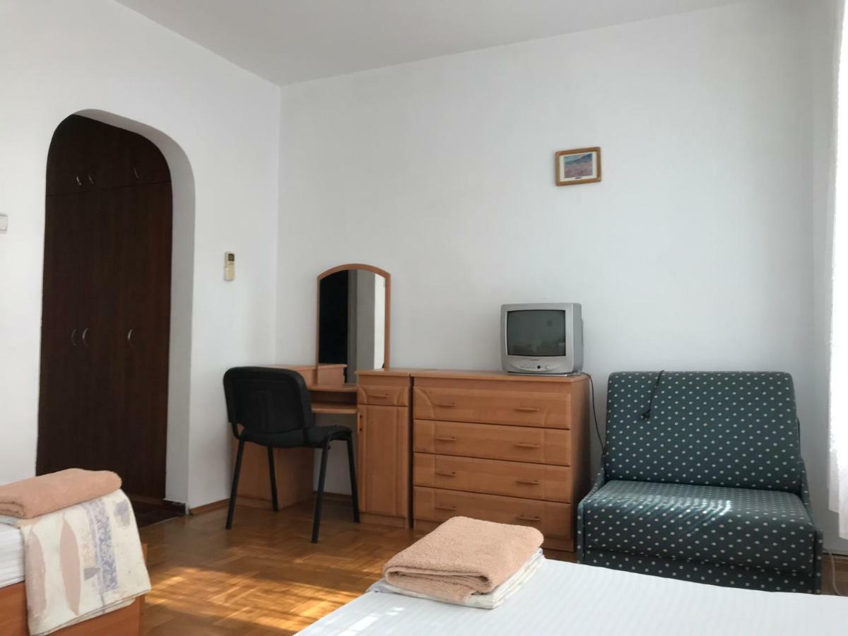 Milena'S House Hotel Burgas Exterior photo