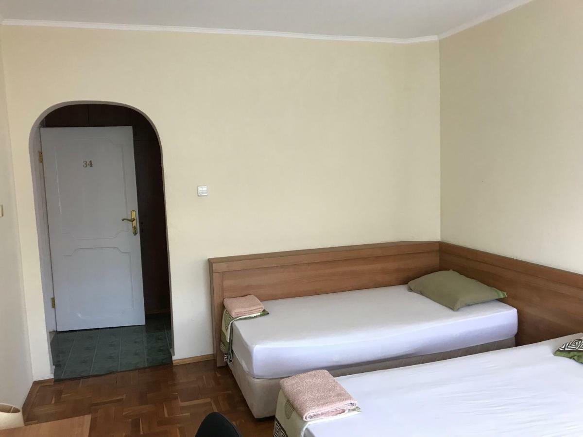 Milena'S House Hotel Burgas Exterior photo