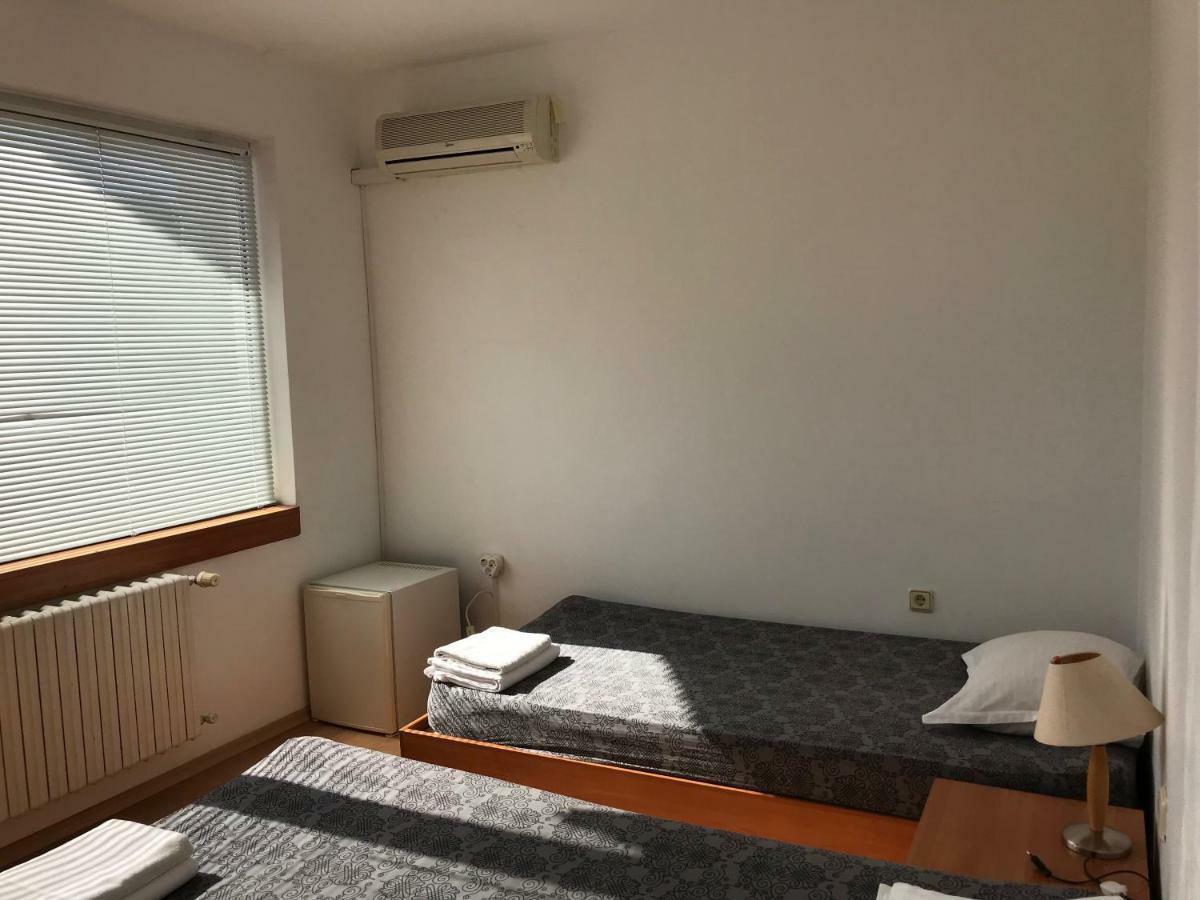 Milena'S House Hotel Burgas Exterior photo